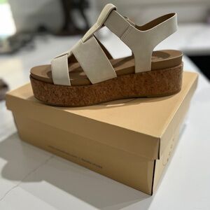 Soda Beige Shoe Packaging